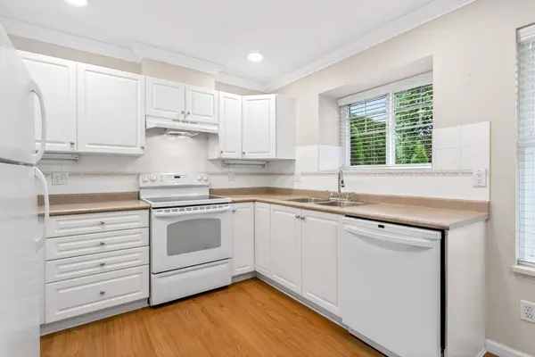 23085 118 AVE #12, Maple Ridge, BC V2X 3J7