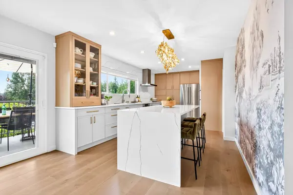 1110 Barberry PL, Port Moody, BC V3H 3Y6