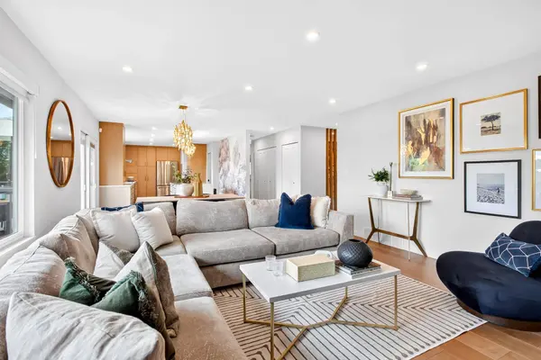 1110 Barberry PL, Port Moody, BC V3H 3Y6