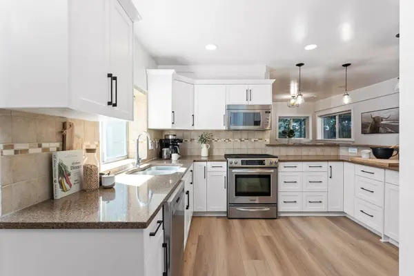23803 128 CRES, Maple Ridge, BC V4R 1P5