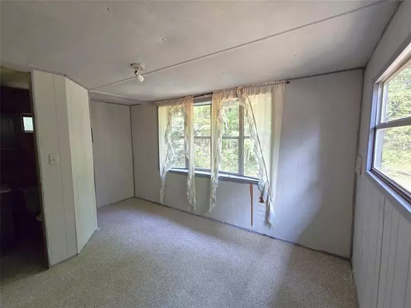 476 Indian DR, Trinity, TX 75862