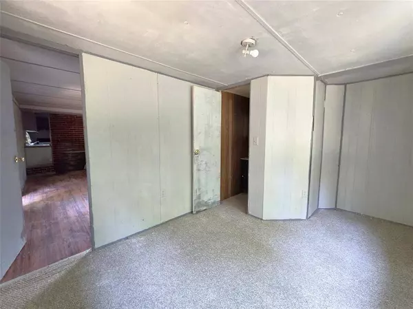 476 Indian DR, Trinity, TX 75862