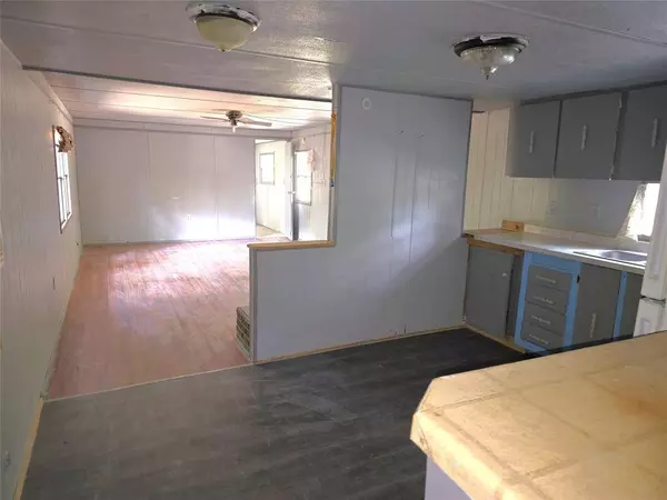 476 Indian DR, Trinity, TX 75862