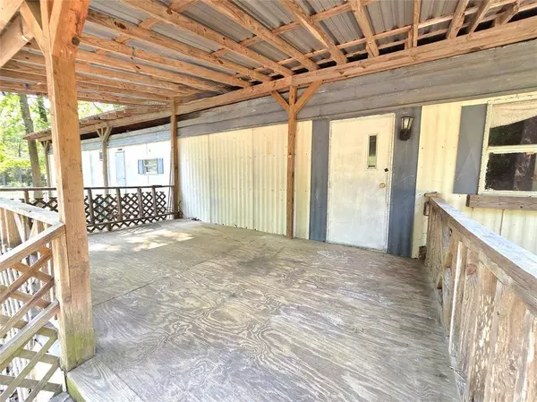 476 Indian DR, Trinity, TX 75862