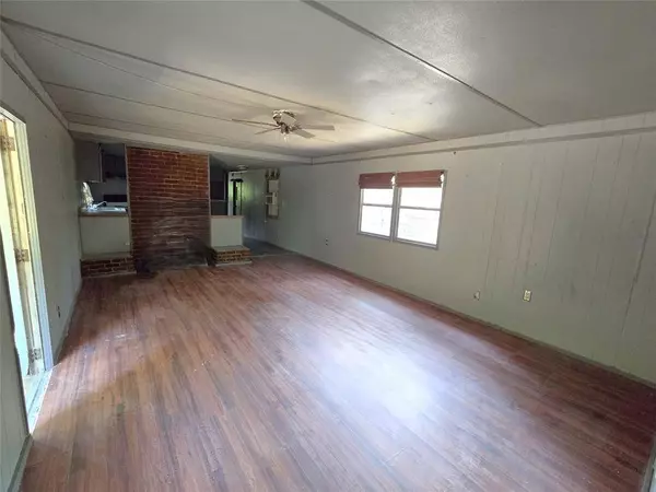 476 Indian DR, Trinity, TX 75862