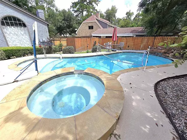 560 Brandon RD, Conroe, TX 77302