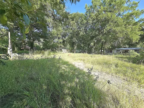 646 N Fm 356, Onalaska, TX 77360