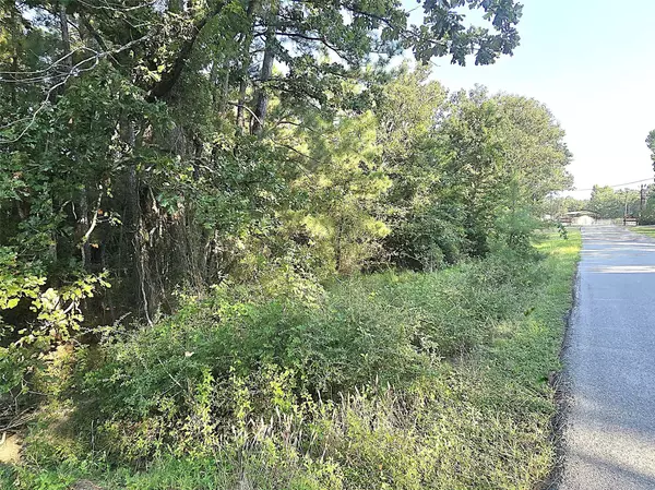 TBD Oakwood DR, Huntsville, TX 77320