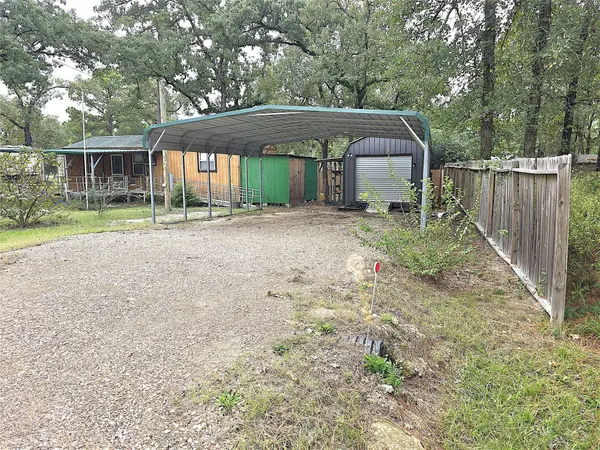 127 Navaho TRL, Trinity, TX 75862