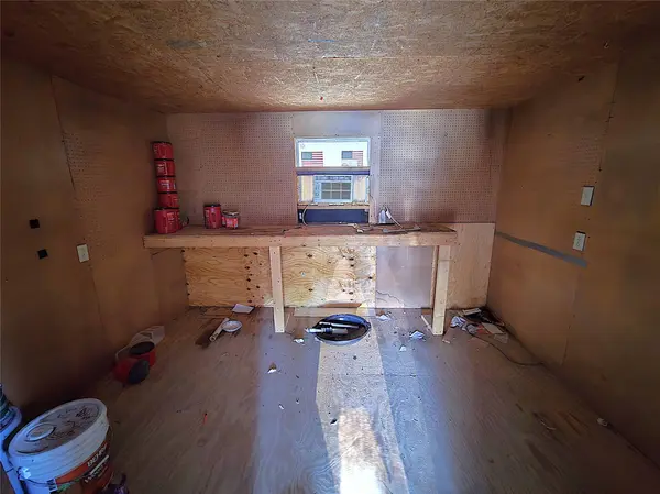 127 Navaho TRL, Trinity, TX 75862