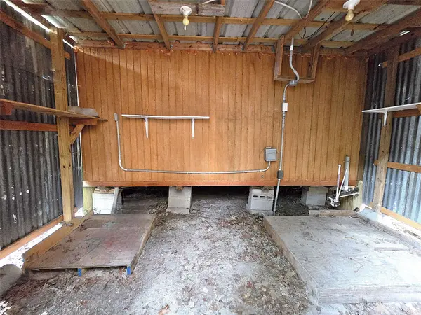 127 Navaho TRL, Trinity, TX 75862