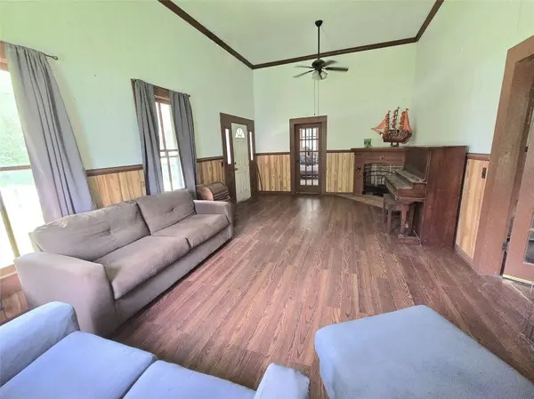 506 W Harris ST, Kirbyville, TX 75956