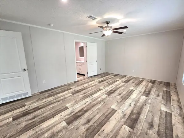 161 Veteran LN, Livingston, TX 77351