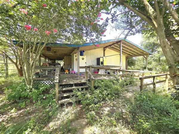 740 Ole Miss, Livingston, TX 77351