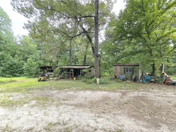 4499 Weaver Bend RD, Huntington, TX 75949