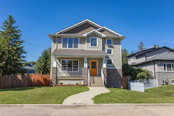 5324 44 AVE, Red Deer, AB T4N 3J2