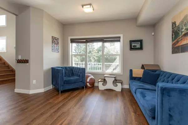 5324 44 AVE, Red Deer, AB T4N 3J2