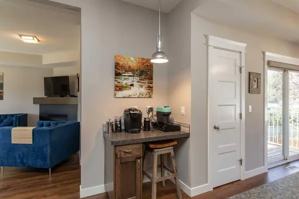 5324 44 AVE, Red Deer, AB T4N 3J2
