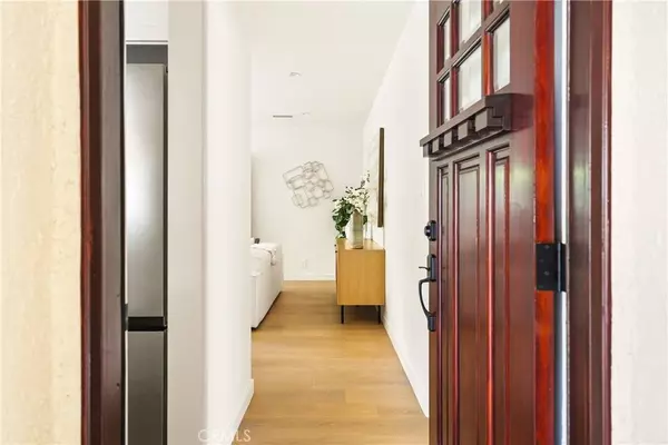 14519 Addison, Sherman Oaks, CA 91403