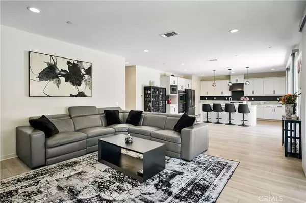 28508 Daybreak WAY, Saugus, CA 91350