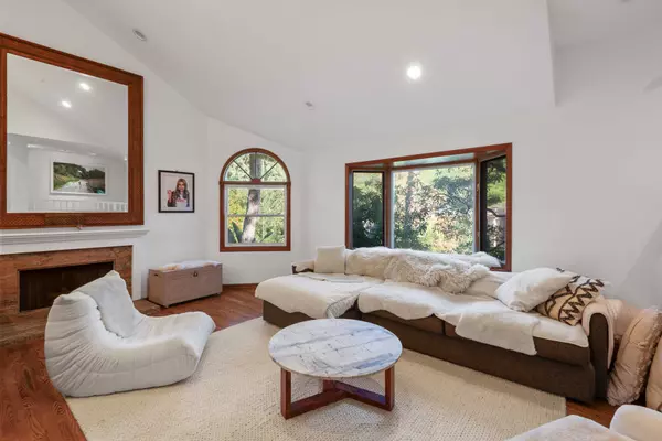 2433 San Marco Dr, Los Angeles, CA 90068-2736