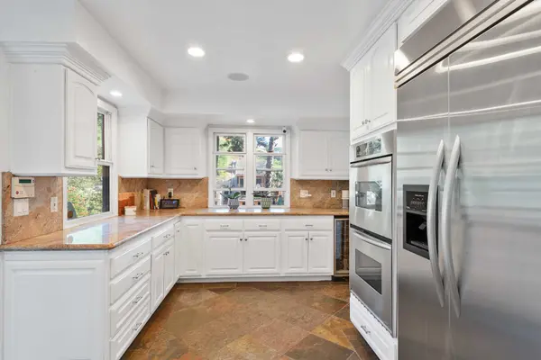 2433 San Marco Dr, Los Angeles, CA 90068-2736