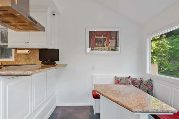 2433 San Marco Dr, Los Angeles, CA 90068-2736