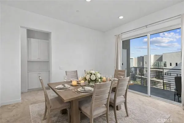 27410 Merlin PL #305, Valencia, CA 91381