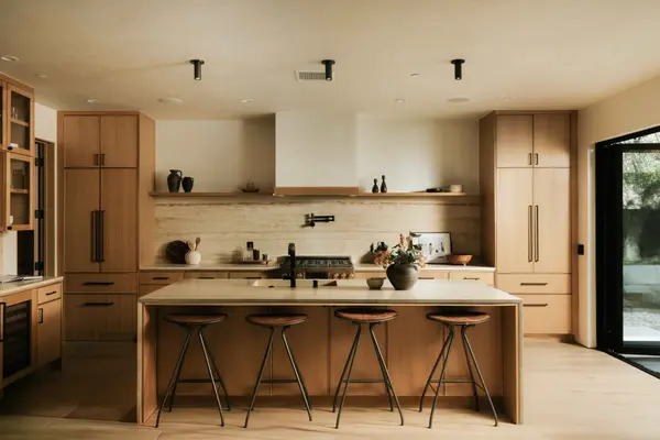 12527 Mitchell Ave, Los Angeles, CA 90066-4805