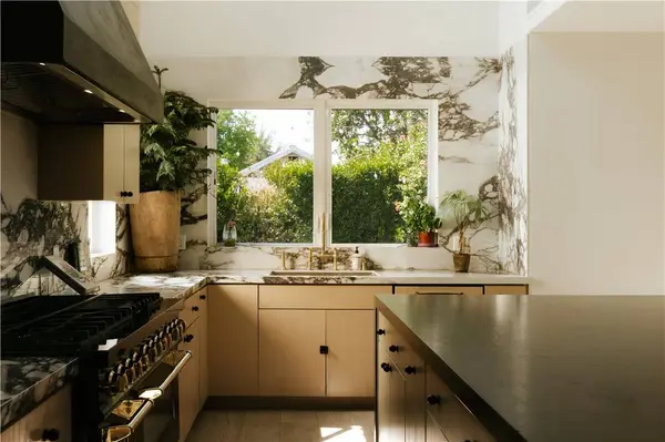 12541 Mitchell, Los Angeles, CA 90066