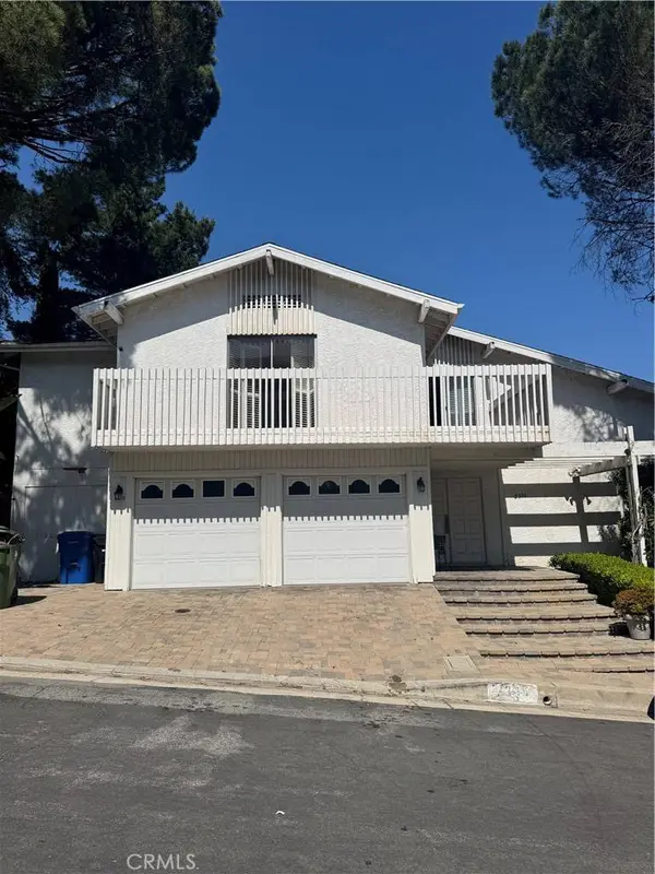 2396 Venus DR, Los Angeles, CA 90046