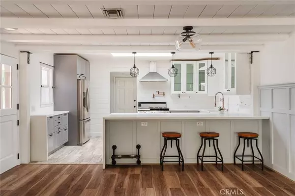 4741 Santa Lucia DR, Woodland Hills, CA 91364