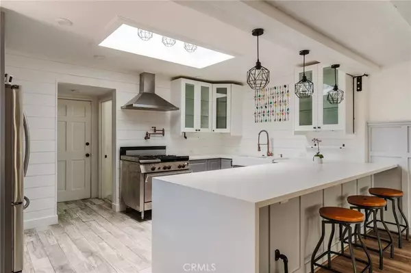 4741 Santa Lucia DR, Woodland Hills, CA 91364