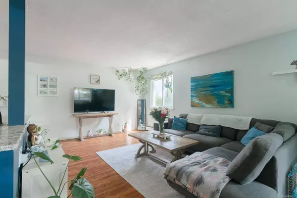 997 Bowen Rd #4302, Nanaimo, BC V9R 2A4