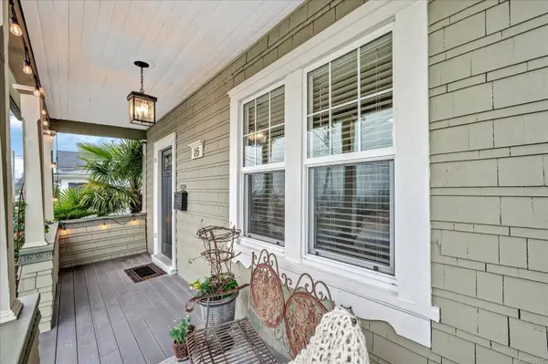 16 Irwin St, Nanaimo, BC V9R 4X1