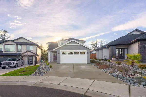 2013 Mountain Vista Dr, Nanaimo, BC V9T 0L4