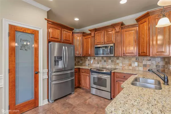 613 Alder Lane, Bossier City, LA 71111