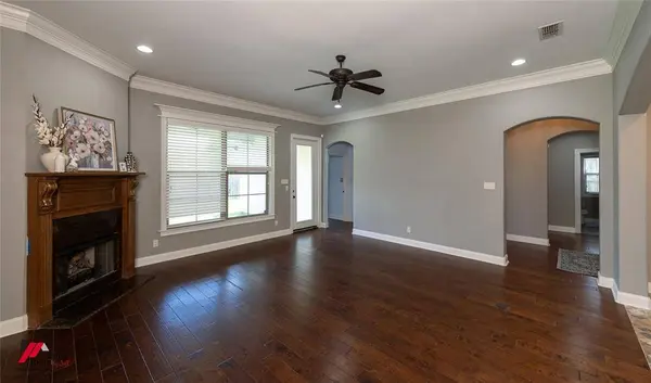 1109 Laurel Creek Drive, Shreveport, LA 71106