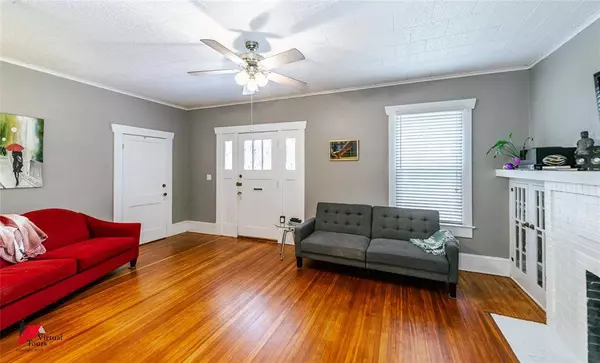 546 College Street, Shreveport, LA 71104