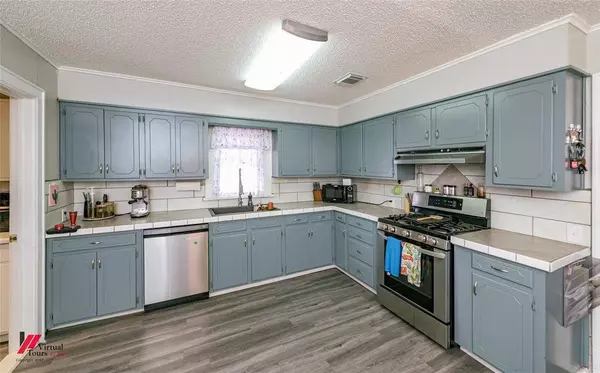 2424 Broadway Drive, Bossier City, LA 71111