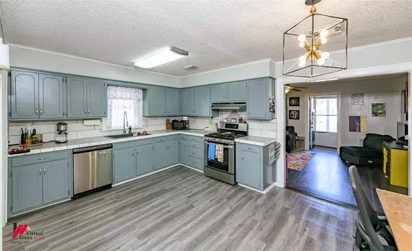 2424 Broadway Drive, Bossier City, LA 71111