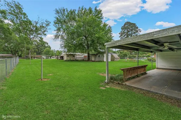 403 Agurs Street, Mooringsport, LA 71060