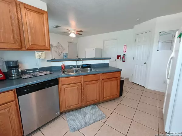 1401 Dezarae 14, San Antonio, TX 78253