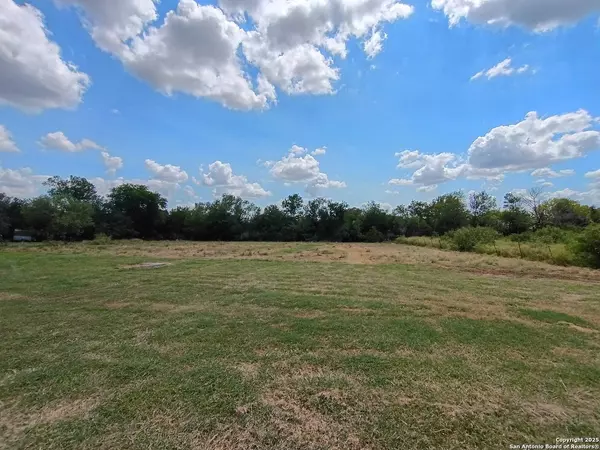 1401 Dezarae 14, San Antonio, TX 78253