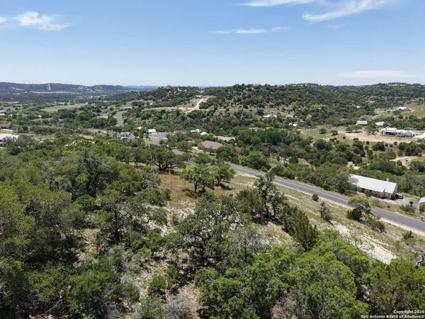 231 Echo Falls, Comfort, TX 78013