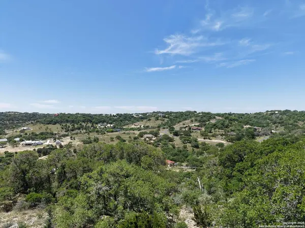 231 Echo Falls, Comfort, TX 78013