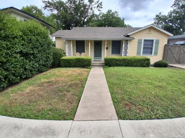 315 W Ridgewood Ct