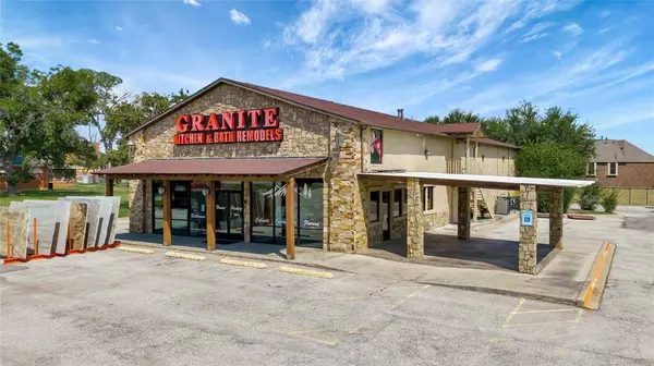 7716 Davis Boulevard, North Richland Hills, TX 76182