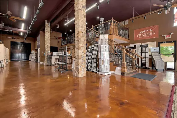 7716 Davis Boulevard, North Richland Hills, TX 76182