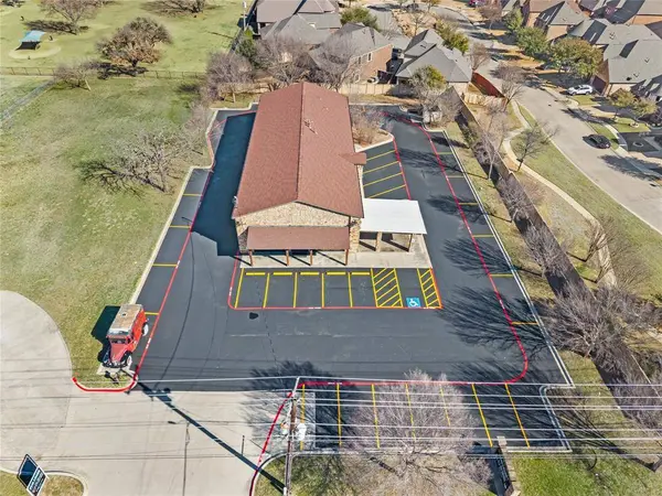7716 Davis Boulevard, North Richland Hills, TX 76182